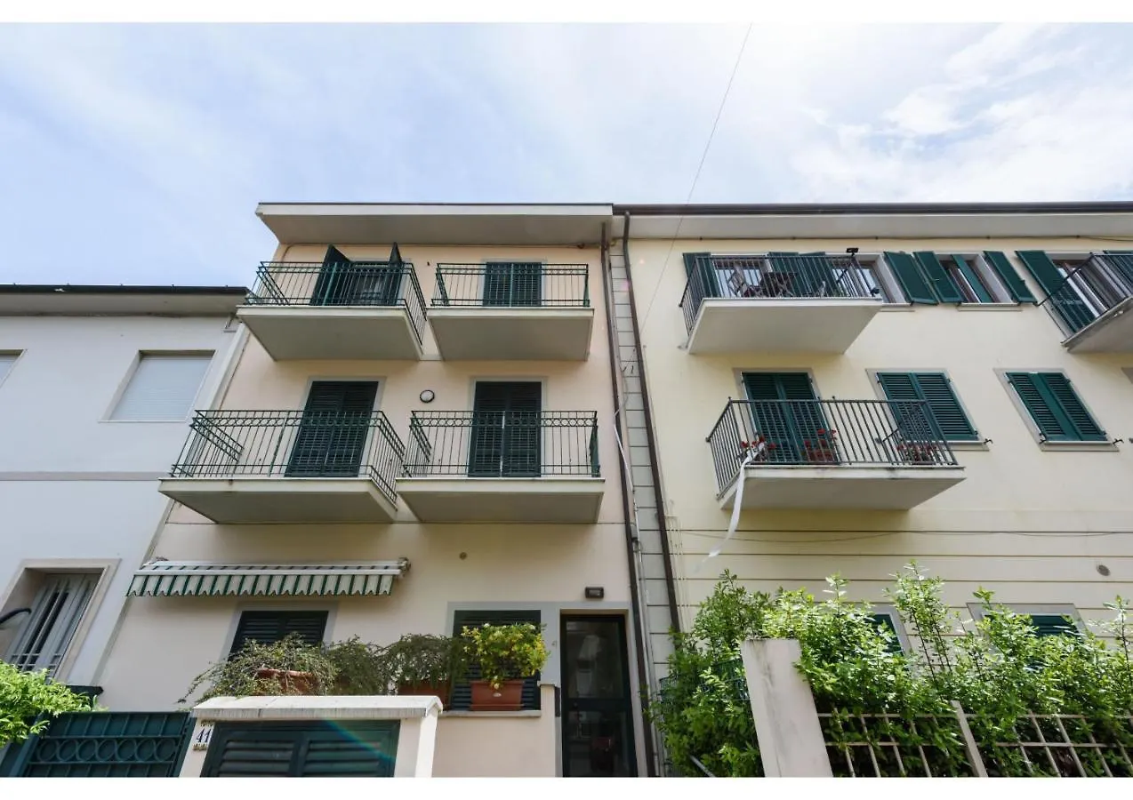 Sea Air House Lägenhet Lido di Camaiore Italien